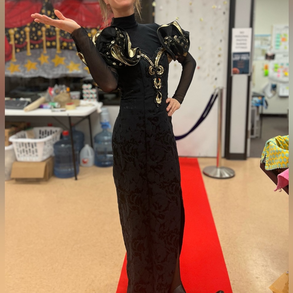 Vintage 80's Gown - Black and Gold and Fabulous - Picture 4 of 4